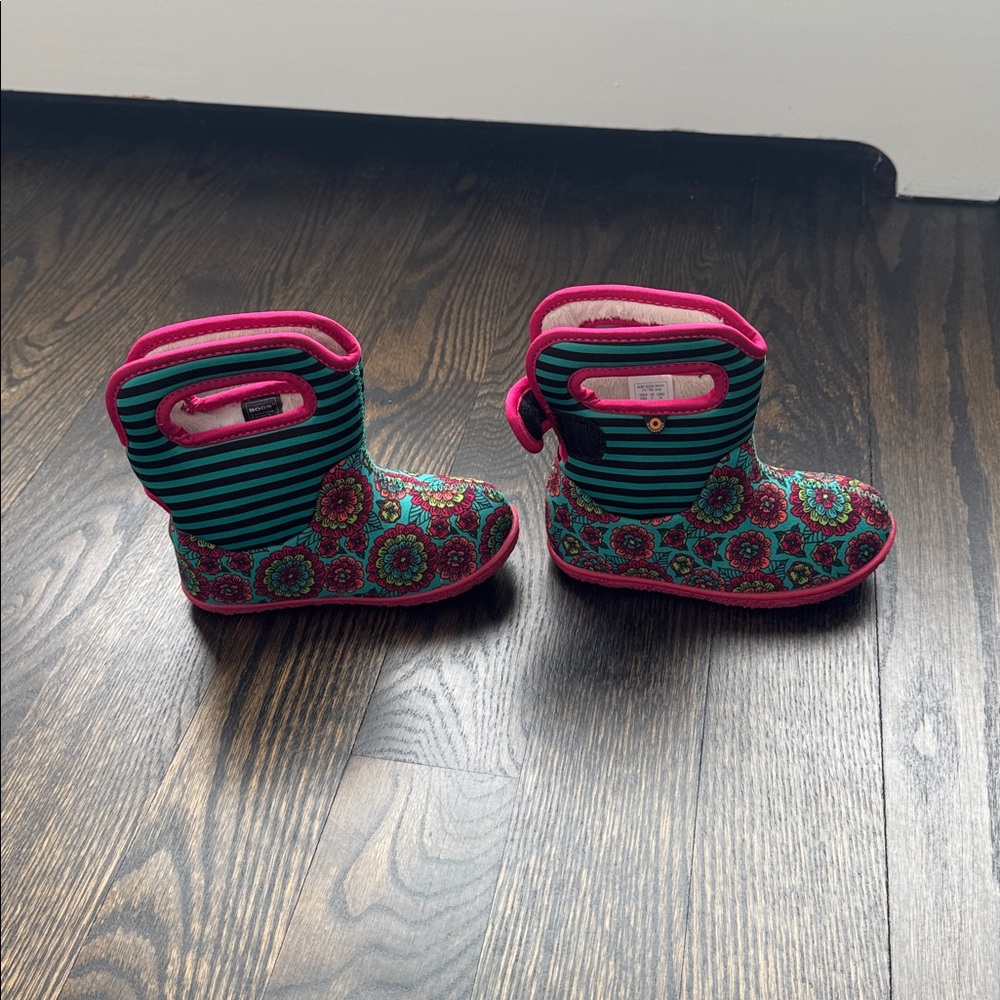 Bogs Insulated Waterproof Boot - Picture 4 of 6
